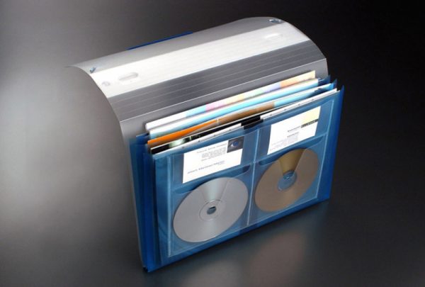SMART File folder with gussets